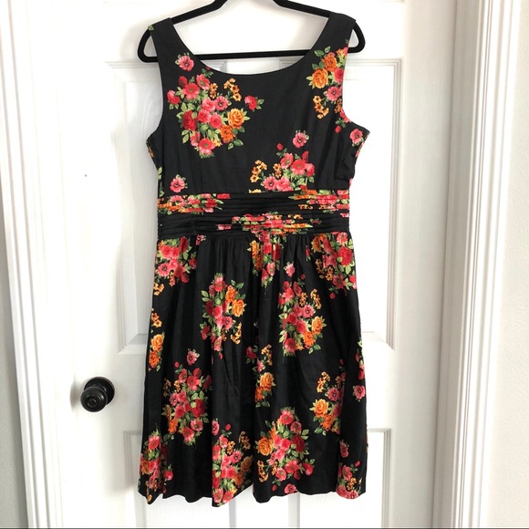 [ Sold ] Beautiful Floral Ruby Belle Dress, US Size 10 - Picture 4 of 6